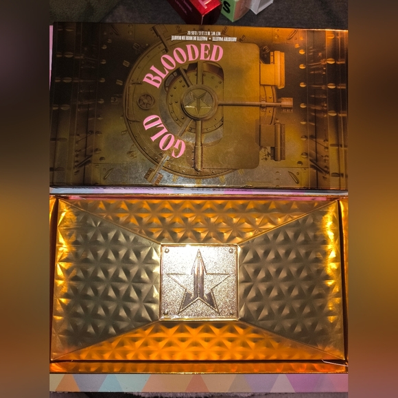 Jeffree Star GOLD BLOODED PALETTE - Picture 7 of 13